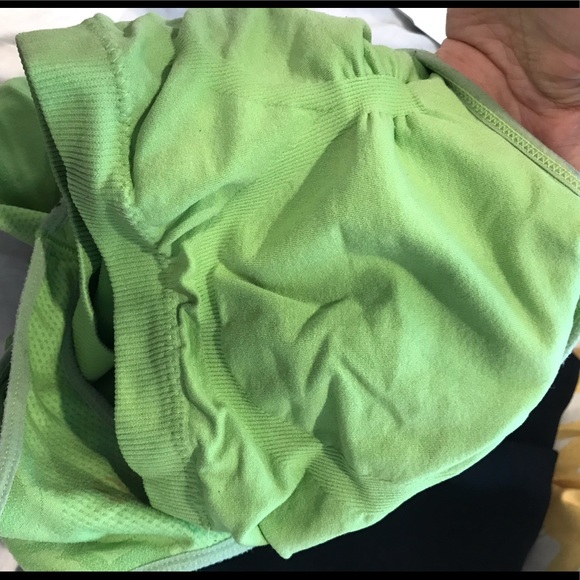 GREEN COLOR WOMENS  WORKOUT TOP WITH BRA - Picture 4 of 4